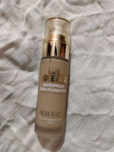 foundation, primer, compact,golden jwellery.