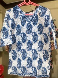 Patterned V-Neck Tops Bundle