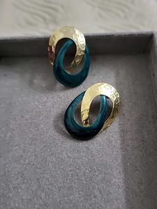 Chic Teal &amp; Gold Earrings