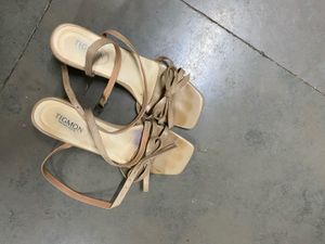 Elegant Bow Detail Block Heel Sandals