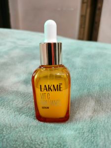 Lakme Vitamin C Serum