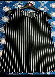 🤩Black Tunic Top