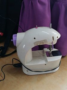 portable sewing machine