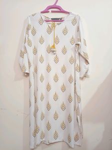 Avaasa Women&#39;s Kurta
