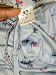 Floral Puff Sleeve Crop Top