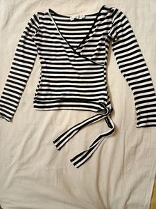 Black And White Lineing Top