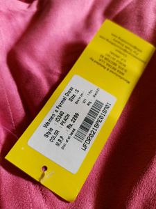 ( NEW WITH TAG ) CUTE PINK PARTY WEAR DRESS
