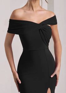 Off-Shoulder Bodycon Maxi Dress