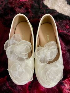 Cute White Flower Girl Shoes