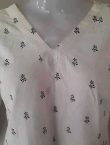 Floral print 3/4 th sleeve top
