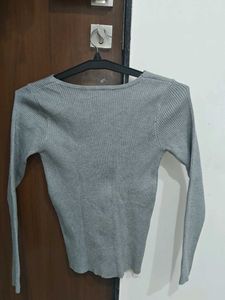 Gray V-Neck Long Sleeve Top