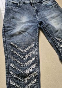 Trendy Distressed Denim Jeans with Chevron Design