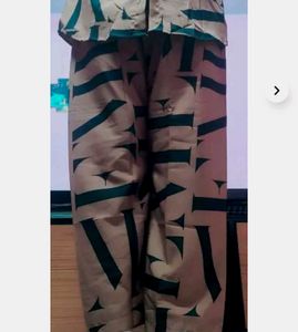 Brown &amp; Black Graphic Print Button Down