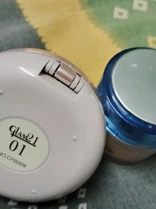 Foundation &amp;face powder