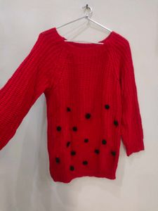 Super cute red pullover ❤️