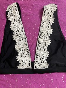 Women Black Lace Brallete V Neck