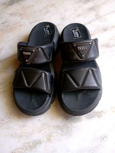 Chunky Slides🦋