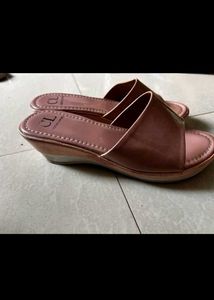 Carlton London Wedges