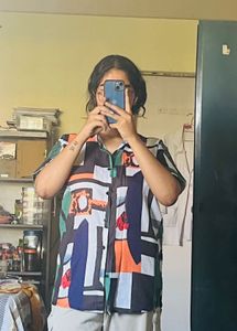 Gymmetrical Pattern Half Sleeves Shirt