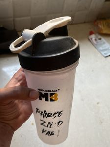 Protein shaker from muscleblaze