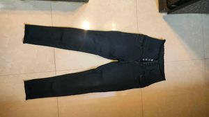 Black Skinny Jeans