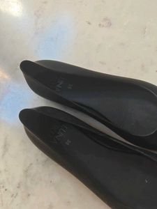 Luna Black Pointed-Toe Flats