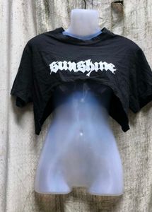 8248. Sunshine Graphic Crop Top