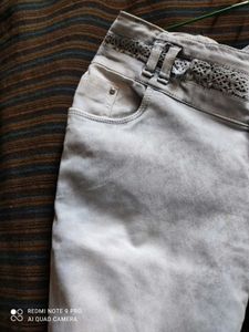 Gray Wash Jeans with Lace Detail , It Stretchable