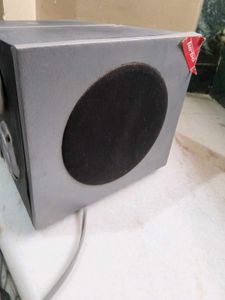 2 Loud Speakers
