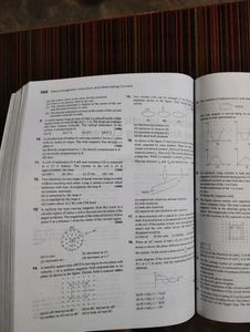 44 Year&#39;s IIt Jee Physics Arihant Book