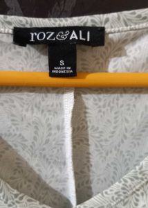 Elegant Patterned Top