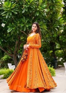 Beautiful Anarkali And Koti Kurta Set Inspo Pic