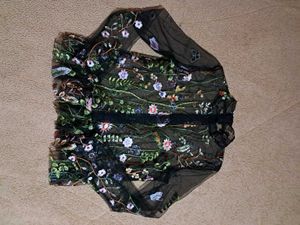 FLORAL EMBROIDERED SHEER MESH UP