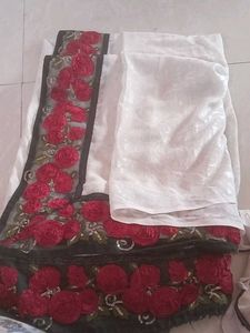 Rose Applique White Saree