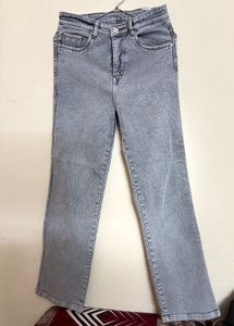 Women straight fit Grey jeans