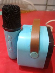 Karaoke Speaker &amp; Microphone Set