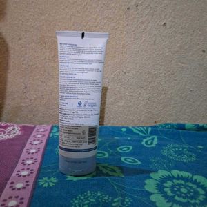 Plum Niacinamide Face Wash (100ml)