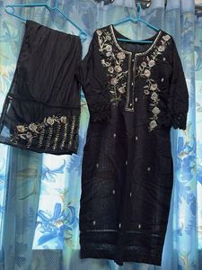Pakistani heavy embroidered black kurta & dupatta