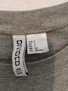 H&amp;M Crop Top