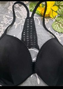 Vs Bra