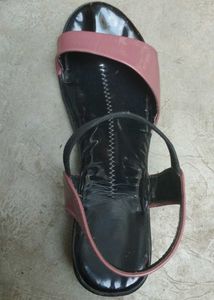 Women&#39;s Sparx Pink &amp; Black Sandals
