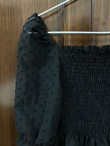 Chic Black Puff Sleeve Top
