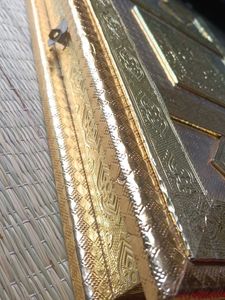 ✨ Elegant Golden Accessories Box – Perfect for Jew
