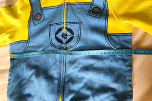 🇺🇲 UNIQUE PIECE Minion Hoodie 2- 4 Yrs Like NEW❗