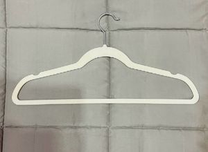 15-PackAmazon Basics Velvet Suit15Hangers,