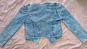 &#34;Chic Indigo Short Denim Jacket – Effortless Style
