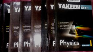 Yakeen NEET Physics Modules (Set of 8)|Brand New|