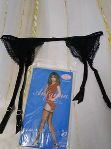 (1040)Black Lace Garter Belt
