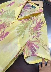 Light Yellow Top Like Shirt Pink Floral 46 Bust