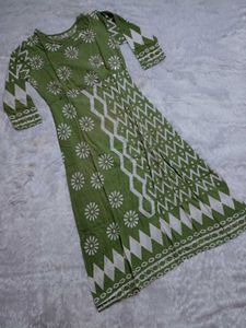 Green Kurti